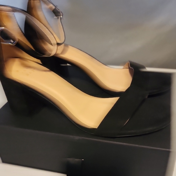 A New Day Black Minimalist Heels - Picture 3 of 6